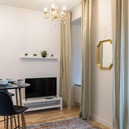 Theatre Apartments Lacplesa Riga Exterior foto